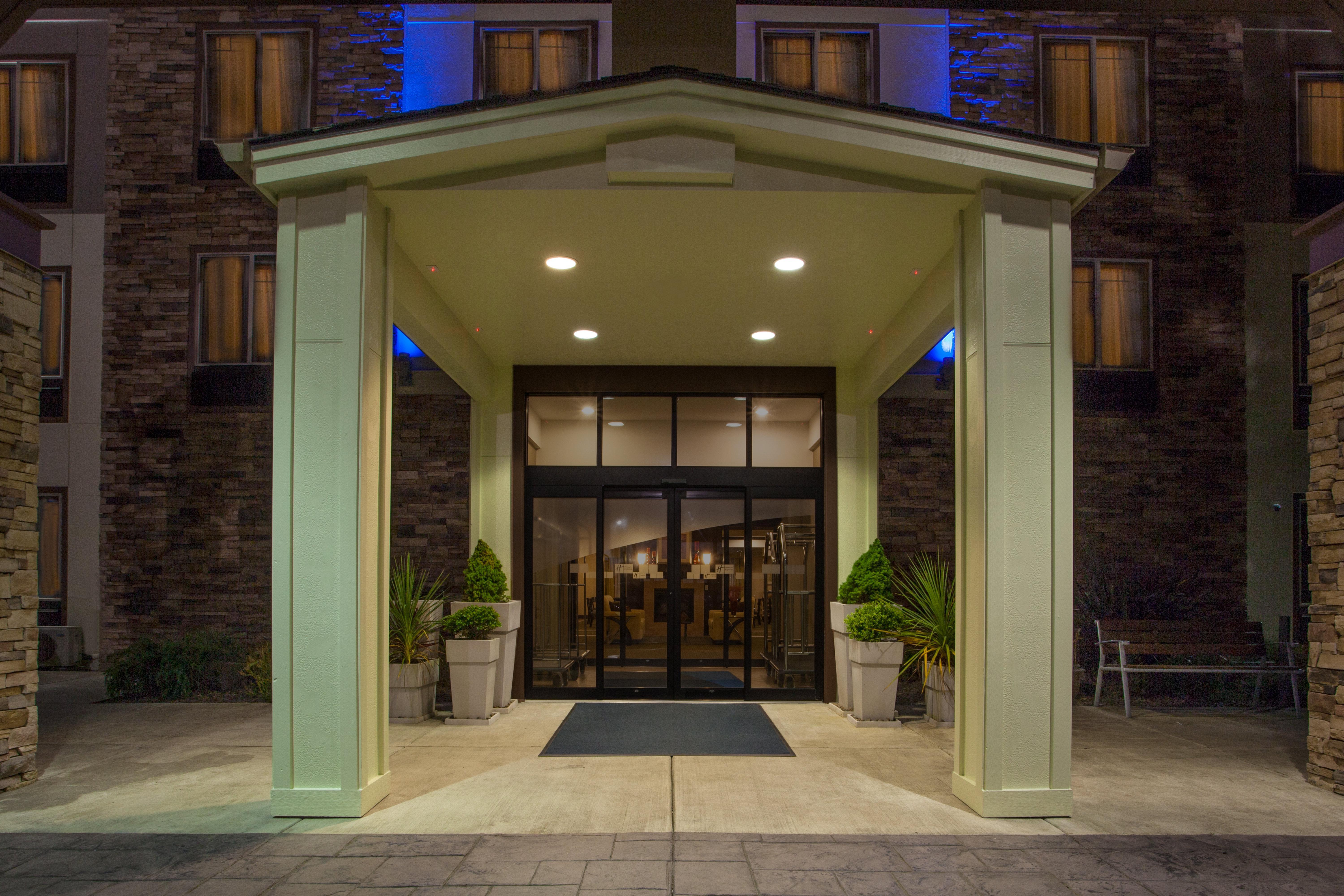 Holiday Inn Express Newport By Ihg Luaran gambar